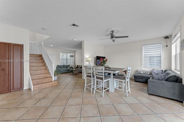 627 Willow Bend Rd, Weston, FL 33327