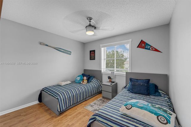 627 Willow Bend Rd, Weston, FL 33327