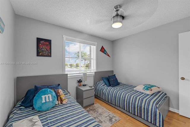 627 Willow Bend Rd, Weston, FL 33327