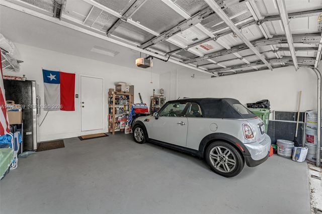 627 Willow Bend Rd, Weston, FL 33327