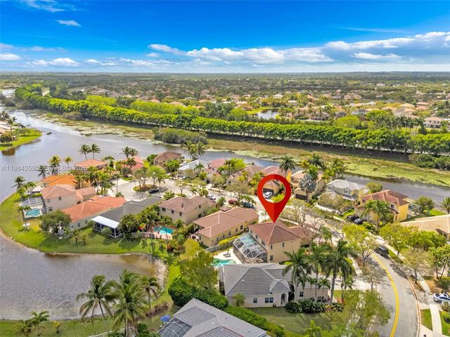 627 Willow Bend Rd, Weston, FL 33327