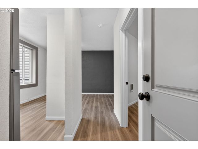 708 N KILLINGSWORTH St 7, Portland, OR 97217