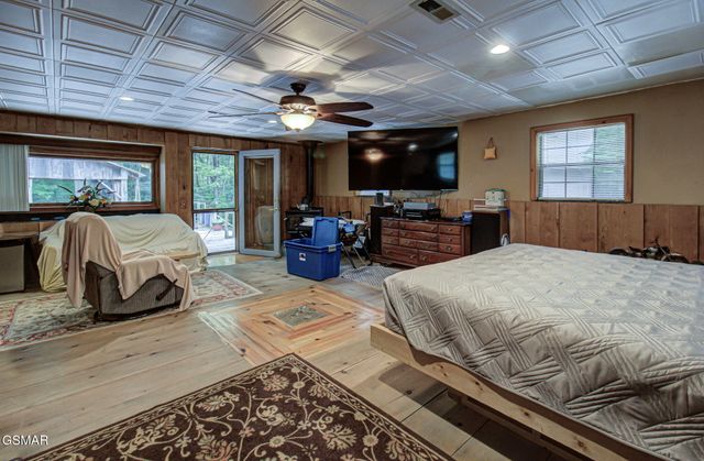 223 Greywolf Way, Cosby, TN 37722