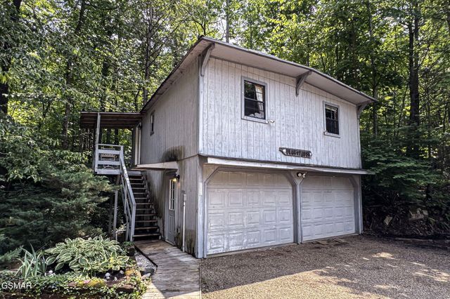 223 Greywolf Way, Cosby, TN 37722
