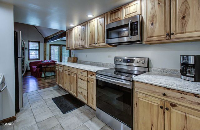 223 Greywolf Way, Cosby, TN 37722