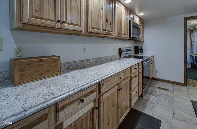 223 Greywolf Way, Cosby, TN 37722