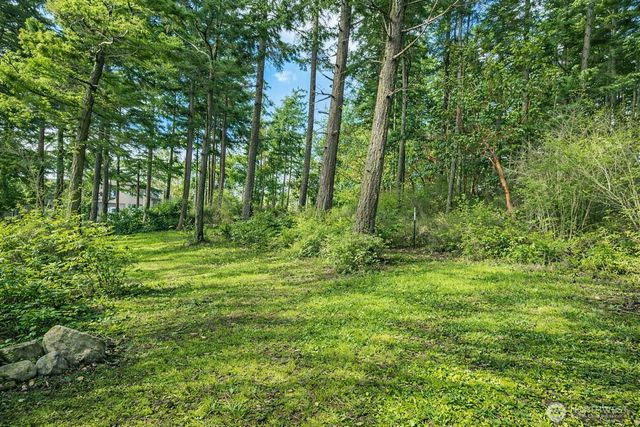 1012 N Scenic Heights Road, Oak Harbor, WA 98277