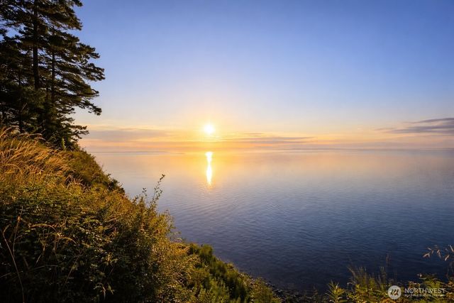 1012 N Scenic Heights Road, Oak Harbor, WA 98277