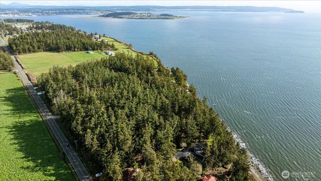 1012 N Scenic Heights Road, Oak Harbor, WA 98277