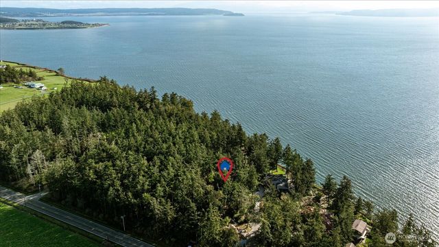1012 N Scenic Heights Road, Oak Harbor, WA 98277