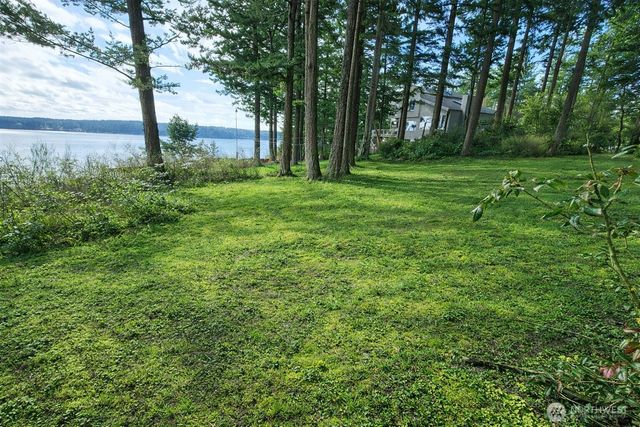 1012 N Scenic Heights Road, Oak Harbor, WA 98277