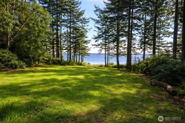 1012 N Scenic Heights Road, Oak Harbor, WA 98277