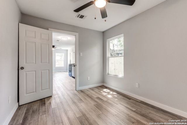 2017 LYONS ST, San Antonio, TX 78207