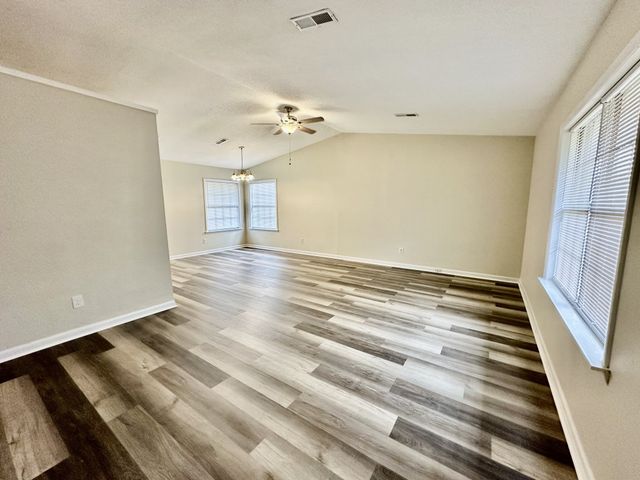 122 E St, Clarksville, TN 37042