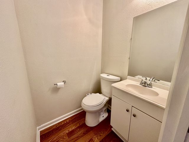 122 E St, Clarksville, TN 37042
