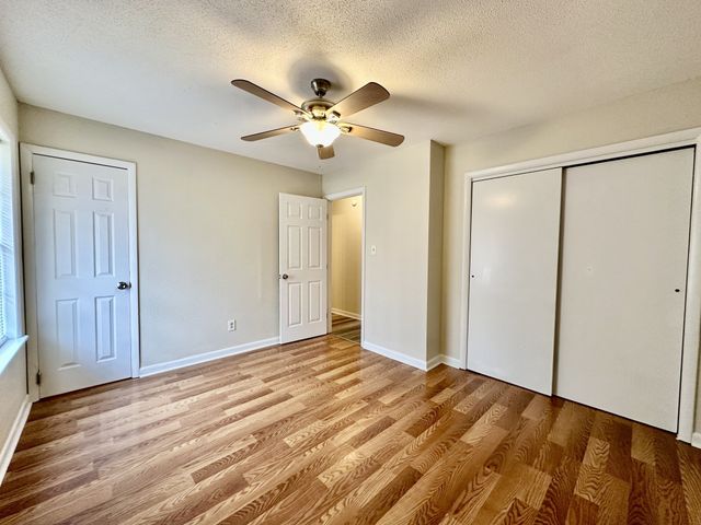 122 E St, Clarksville, TN 37042