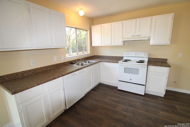 2706 Lakedon, San Antonio, TX 78222