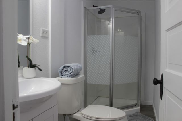 710 Fahrenthold Street, El Campo, TX 77437