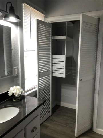 710 Fahrenthold Street, El Campo, TX 77437