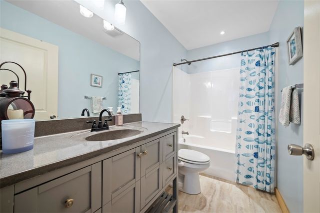 148 1st St, Georgetown, PA 15043
