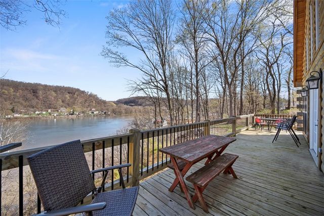 148 1st St, Georgetown, PA 15043