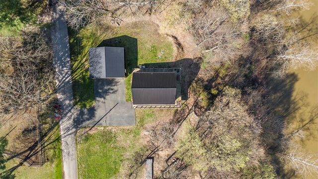 148 1st St, Georgetown, PA 15043