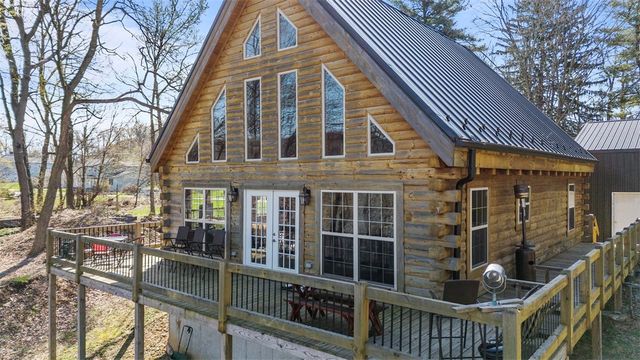 148 1st St, Georgetown, PA 15043