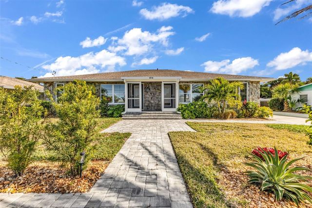312 BAYSHORE ROAD, Nokomis, FL 34275