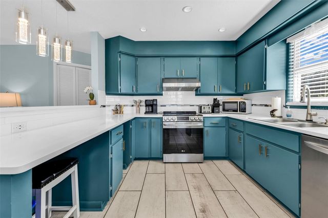 312 BAYSHORE ROAD, Nokomis, FL 34275