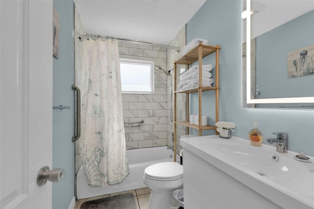 312 BAYSHORE ROAD, Nokomis, FL 34275