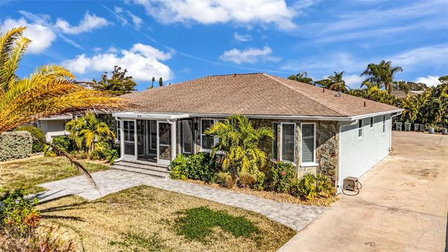 312 BAYSHORE ROAD, Nokomis, FL 34275