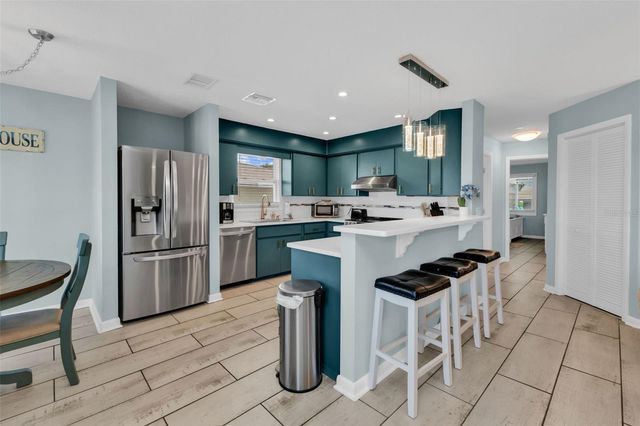 312 BAYSHORE ROAD, Nokomis, FL 34275