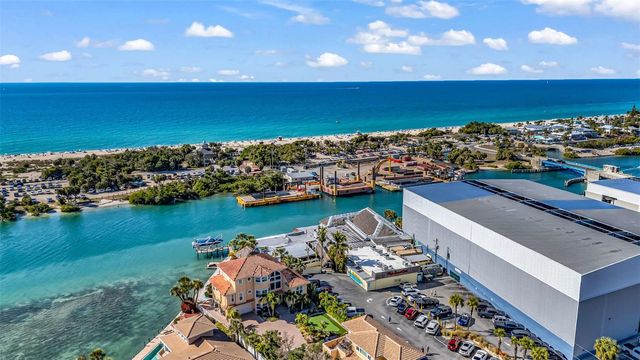 312 BAYSHORE ROAD, Nokomis, FL 34275