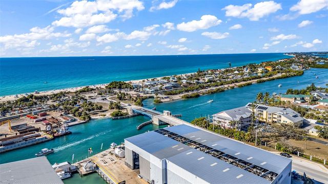 312 BAYSHORE ROAD, Nokomis, FL 34275