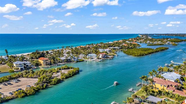 312 BAYSHORE ROAD, Nokomis, FL 34275