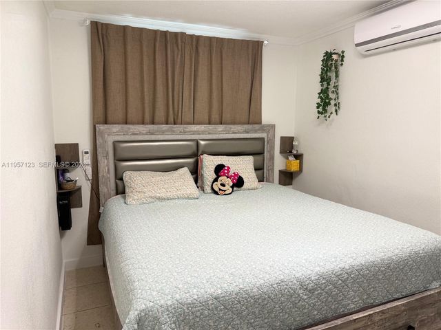 1120 N 61st Ave, Hollywood, FL 33024