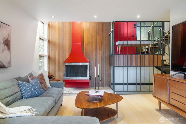 6620 57th Avenue NE, Seattle, WA 98115