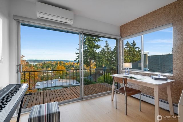 6620 57th Avenue NE, Seattle, WA 98115