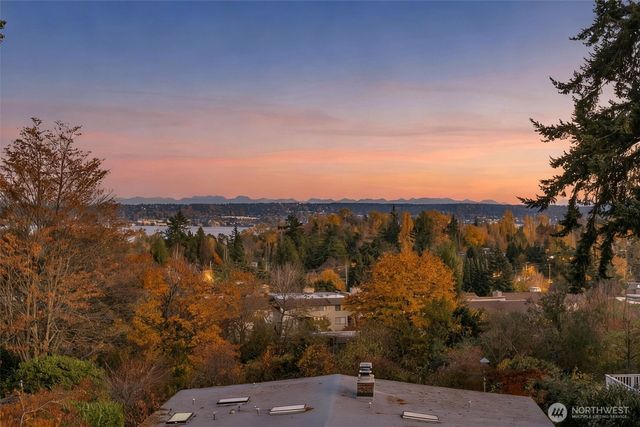 6620 57th Avenue NE, Seattle, WA 98115