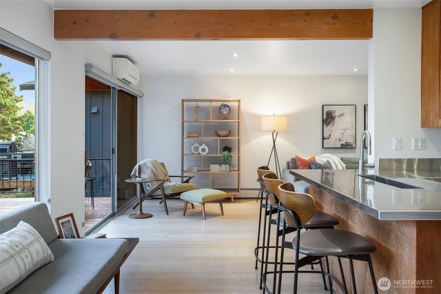 6620 57th Avenue NE, Seattle, WA 98115