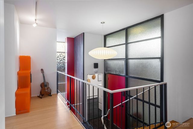 6620 57th Avenue NE, Seattle, WA 98115