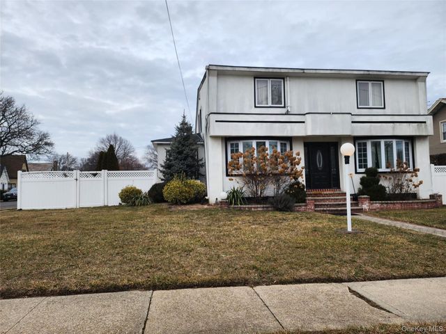 883 McKenna Avenue, Baldwin, NY 11510