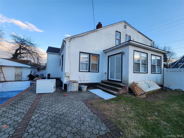 883 McKenna Avenue, Baldwin, NY 11510