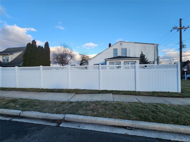 883 McKenna Avenue, Baldwin, NY 11510
