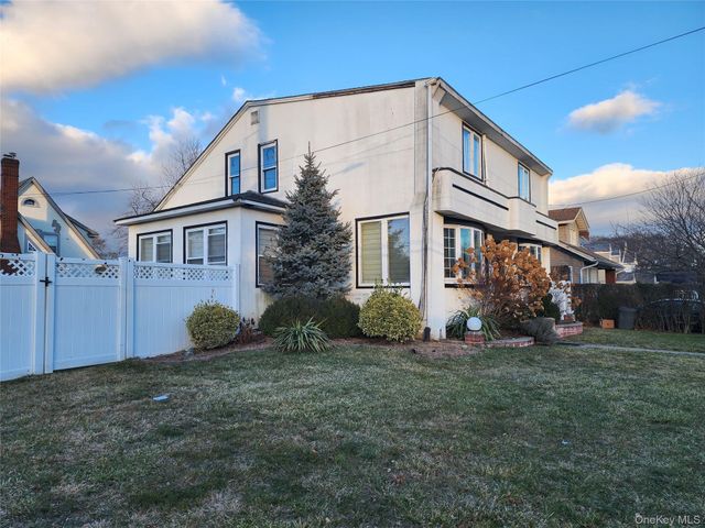 883 McKenna Avenue, Baldwin, NY 11510