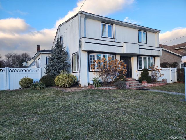 883 McKenna Avenue, Baldwin, NY 11510