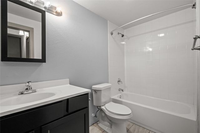 612 W Texas Avenue 228, Baytown, TX 77520