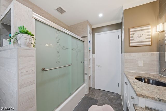 772 Harrell Ave, Woodbridge Twp., NJ 07095