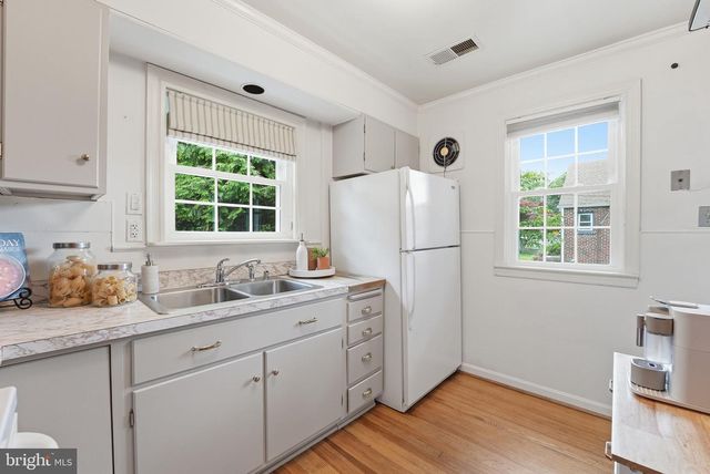 5014 HOLLYWOOD RD, College Park, MD 20740