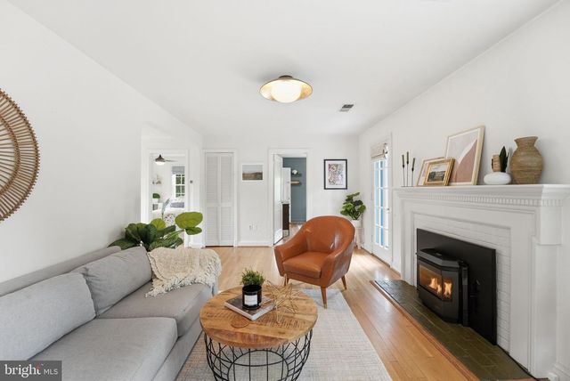 5014 HOLLYWOOD RD, College Park, MD 20740